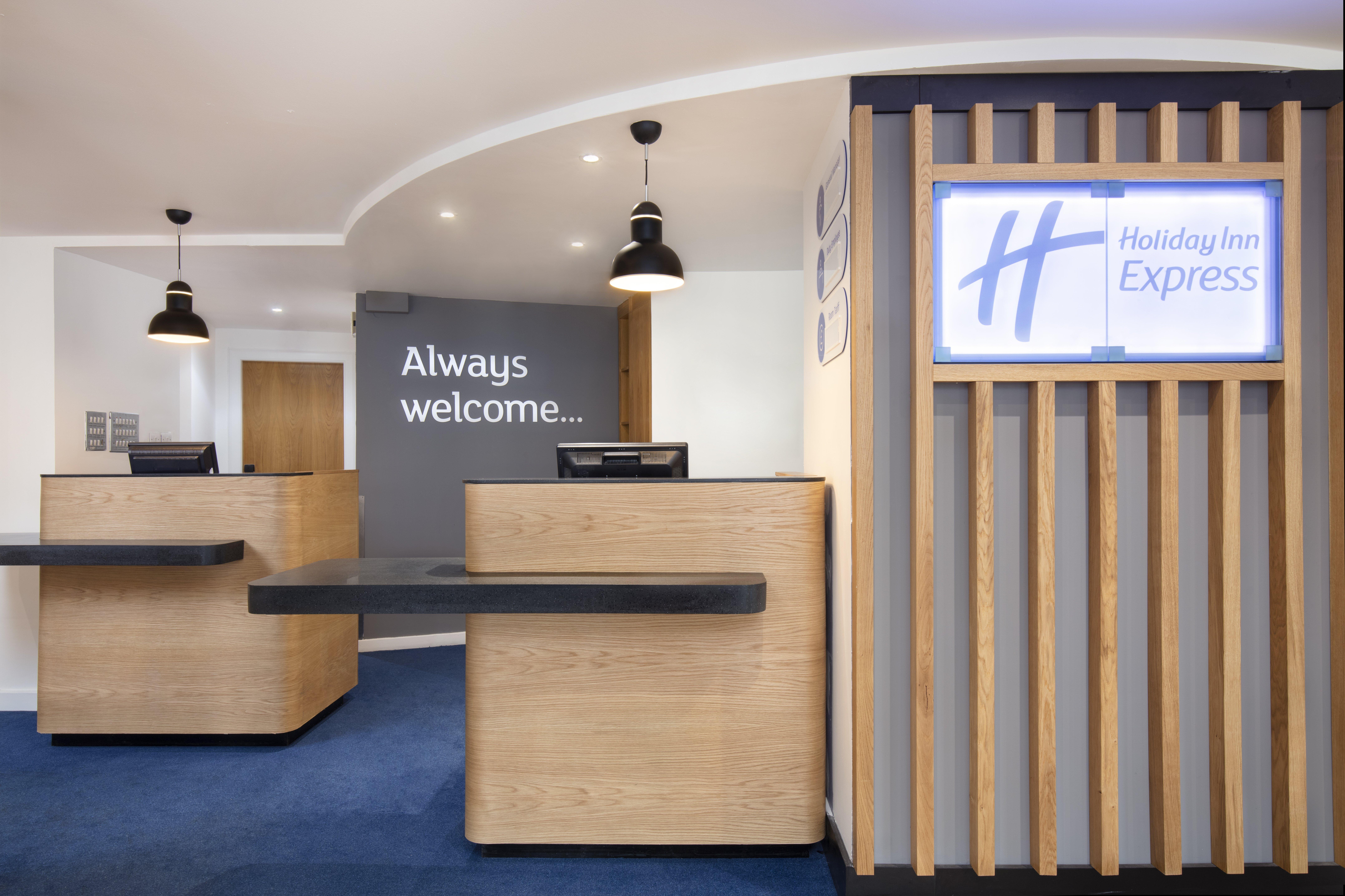 Holiday Inn Express Strathclyde Park M74, Jct 5 By Ihg Motherwell Exterior foto