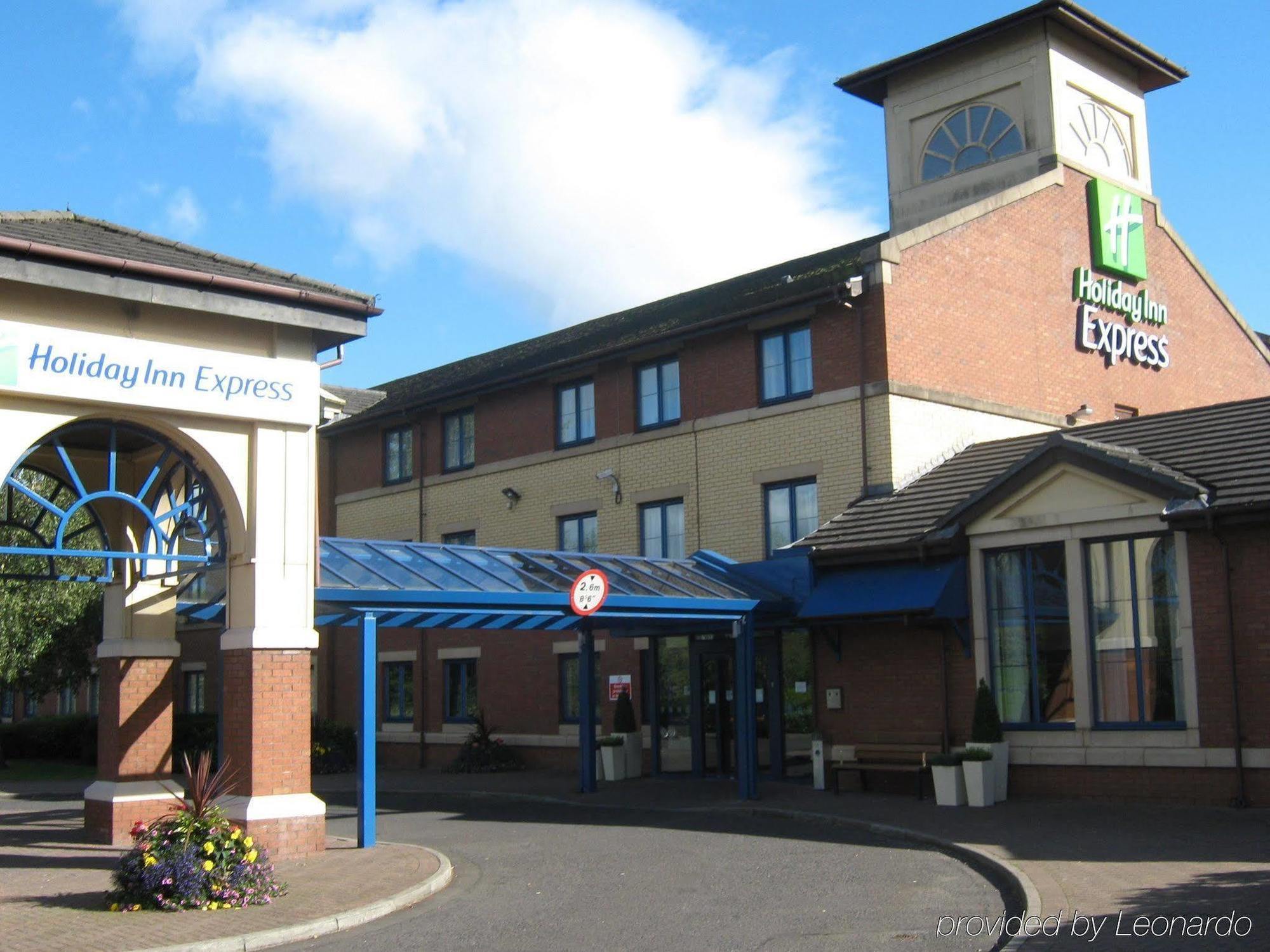 Holiday Inn Express Strathclyde Park M74, Jct 5 By Ihg Motherwell Exterior foto